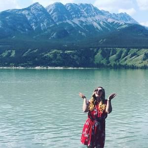 Meet your Posher, Becca